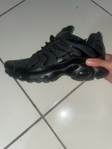Air max tn triple black