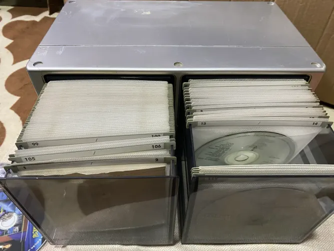 Porta cds dos compartimentos em acrílico, automático