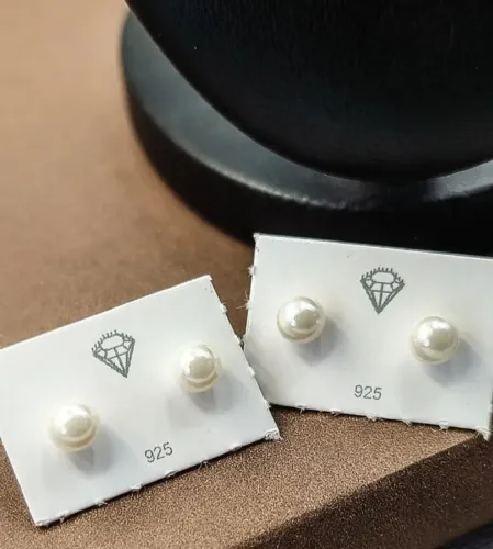 Brinco pérola 6mm<br>         R$ 48,00