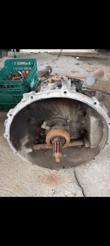 Caixa de marcha motor Cummins 2.8 4 cilindros
