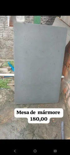 Mesa de mármore