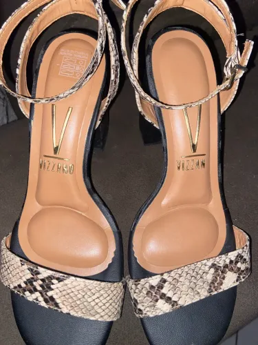 Sandália Vizzano 35