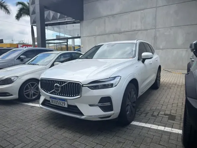 Volvo XC-60 T-8 Plus 2.0 AWD (híbrido) 2023