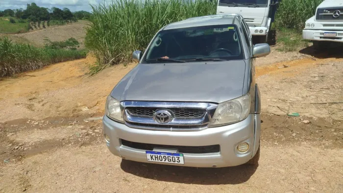 Toyota Hilux CD D4-d 4X4 2.5 16V 102cv TB Dies. 2006