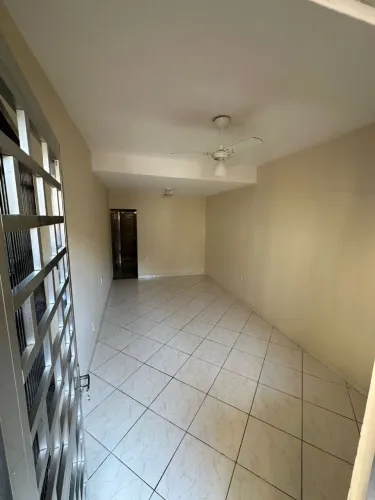 Alugo excelente casa em Ramos