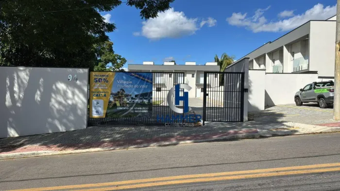 Village com 2 dormitórios à venda por R$ 314.000,00 - Chácaras Pousada do Vale - São José