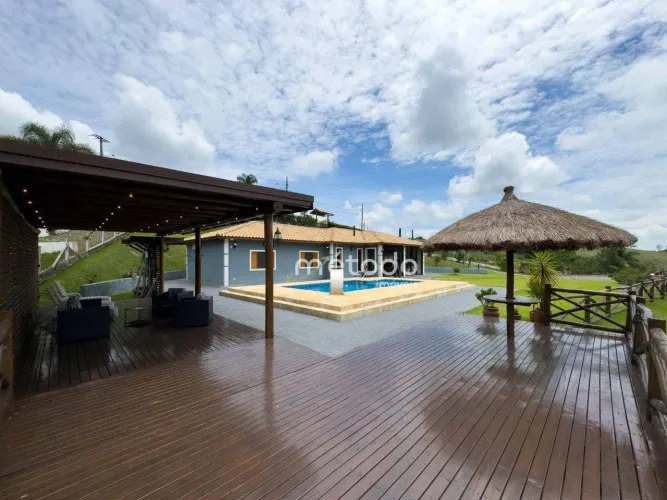 Chácara com 3 quartos à venda, 2550 m² por R$ 2.200.000 - Condomínio Residencial Granja Vi