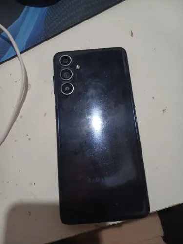 O Samsung Galaxy M54