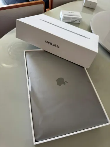 Mac book air M1 2020 8gb de ram -256 gb ssd - Apple chip 