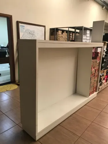 Expositor, móvel para lojas, prateleiras