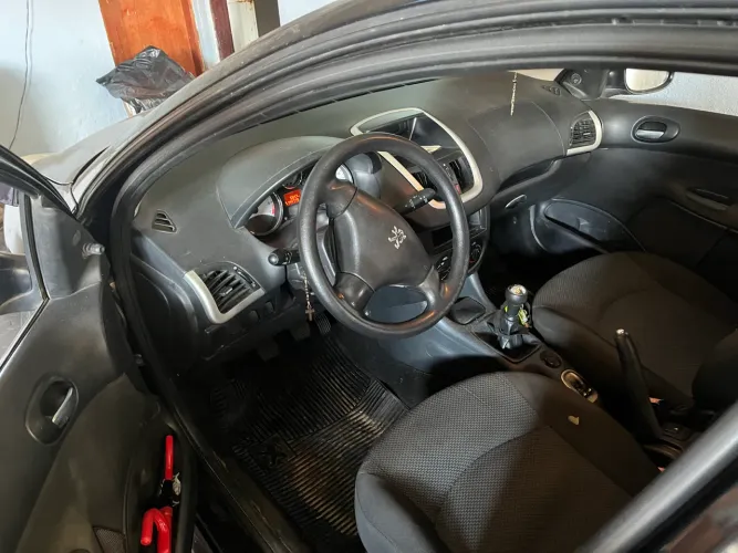 Peugeot 207 XR 1.4 Flex 8V 5P 2013