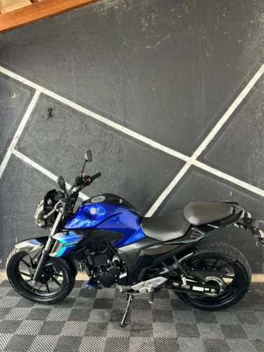 Yamaha Fazer FZ25 250cc - Azul