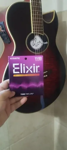 Violão Eagle GL-36RB Regulado, Cordas Elixir 0.11 com um Encordoamento Extra a mais.