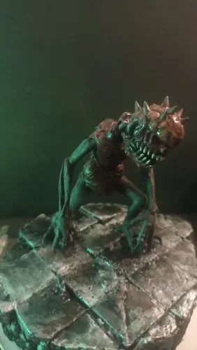 Miniatura Única Mother Brain Metroid 13cm impresso em resina e pintura Detalhada