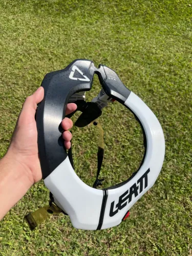 vendo leatt brace 