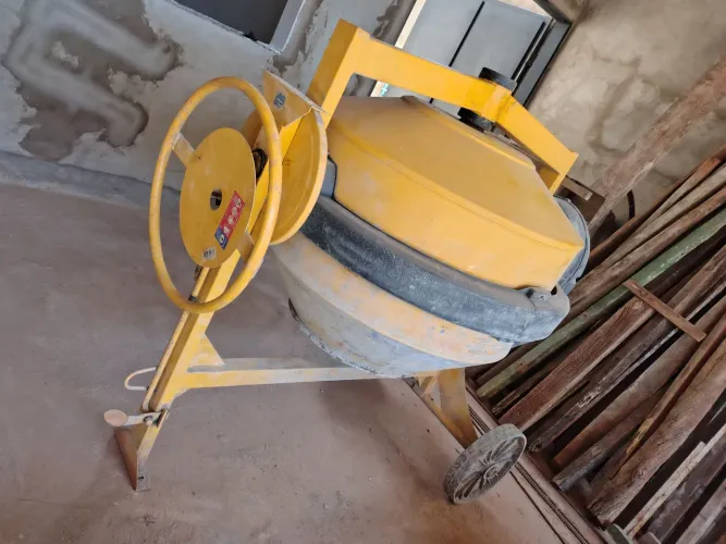 Betoneira MENEGOTTI 400 litros