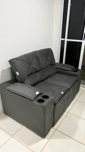 Sofá retrátil / reclinável