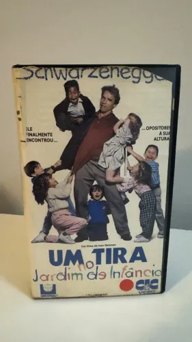 VHS Filme Um Tira No Jardim da Infância - Legendado