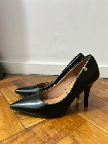 Sapato Scarpin Vizzano Preto Bico Fino Numero 39( Usado 1x)
