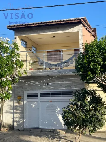 Vende-se Casa Duplex Moderna e Recém-Construída