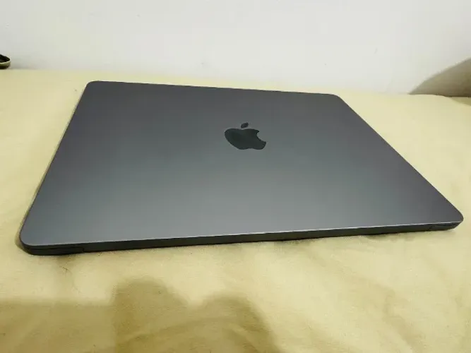 ? MacBook Air 13,6? com chip Apple M3 ? modelo 2024