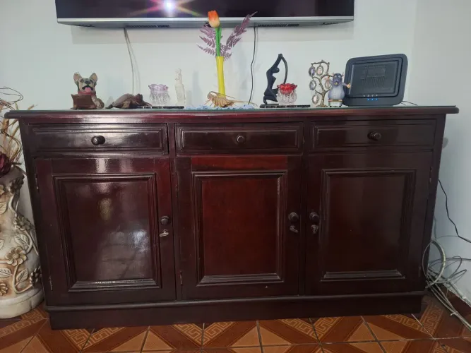 Buffet/arca de madeira maciça