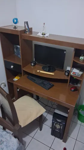 Escrivaninha de computador