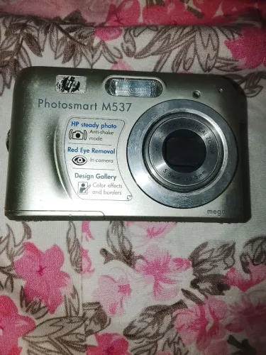 Câmeras digitais funcionando 50$ cada