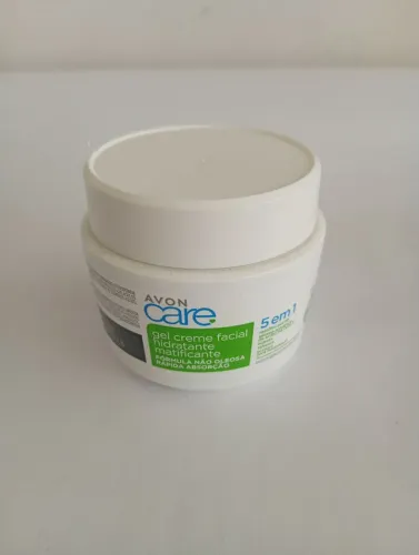 Creme facial matificante 6 em 1 - avon