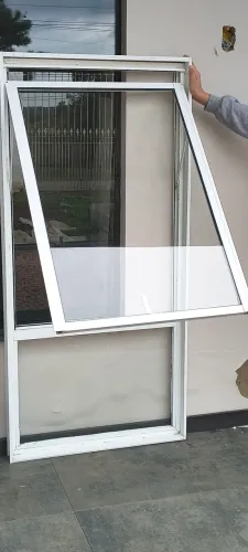 Janela Maxim-ar de Alumínio/0,85×1,70 Tenho 2 UND