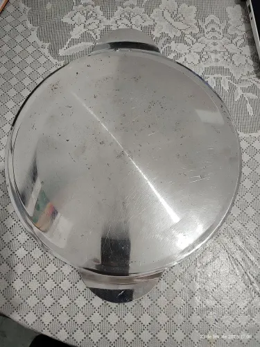 Bandeja redonda em inox da marca Gazola