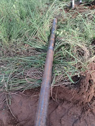 Tubo de ferro de 294cm por 12cm de diametro