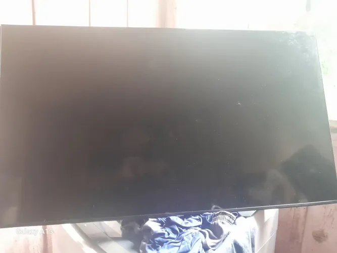 Tv 50" Samsung retirada de peças Leia toda descrição