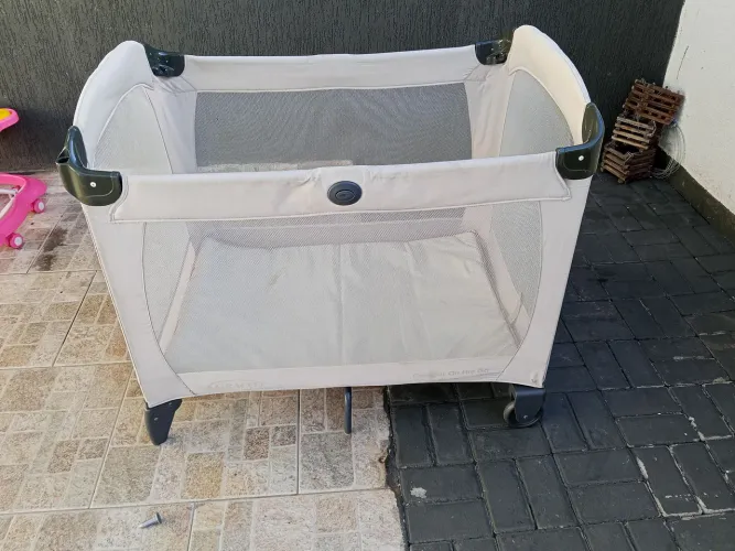 Cercadinho e berço GRACO