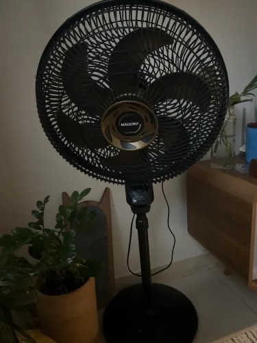 Ventilador de Coluna Mallory