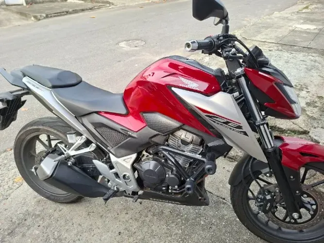 CB300F TWISTER NA GARANTIA 