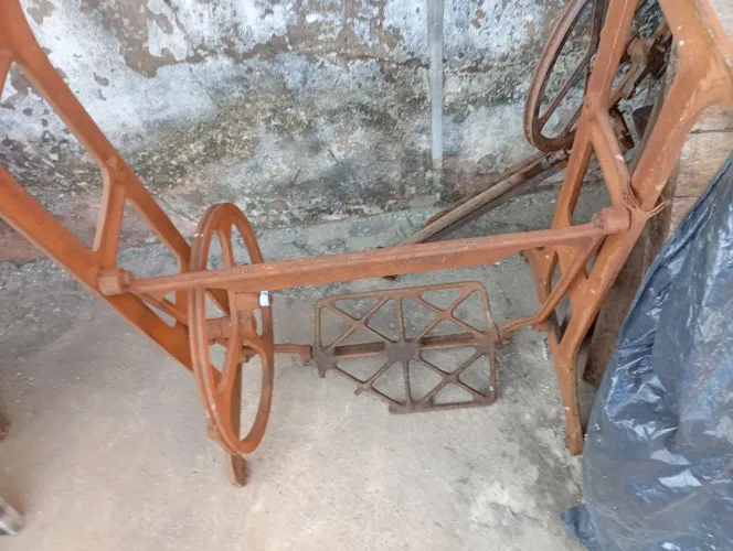 Base máquina de costura