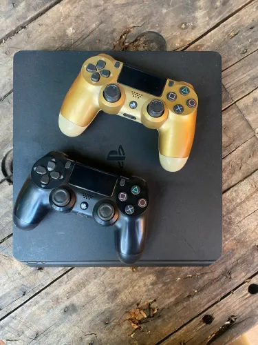 PlayStation 4 Slim 1TB 