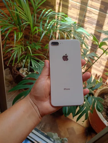Celular iPhone 8plus