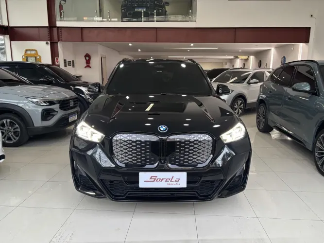 BMW IX1 Xdrive 30 M Sport (elétrico) 2024