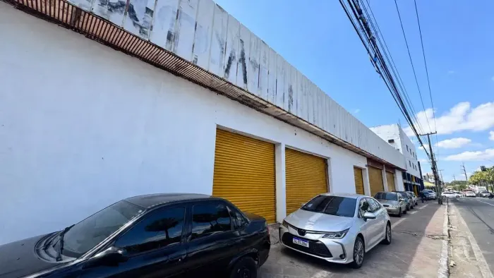 Imóvel para aluguel possui 3000 metros quadrados em Centro - Teresina - PI