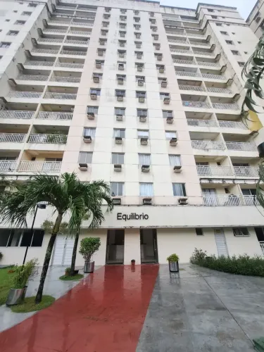 Locação Residencial Pleno com 3 quartos sendo 2 suites