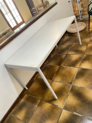 Mesa branca 160x75 base alumínio tampo MDF