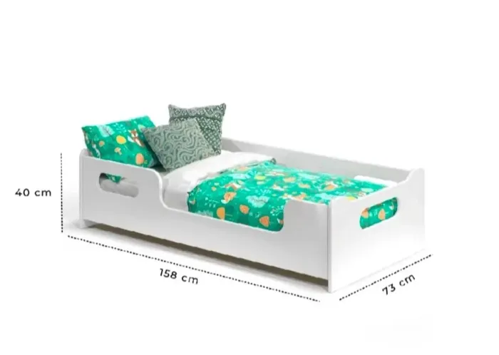 Cama de solteiro. Pequena