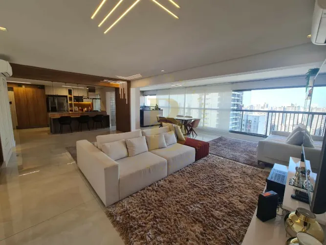 Apartamento na Vila Mariana com 162m², 3 Suítes e Varanda Gourmet