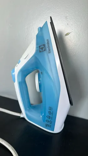 Vendo ferro de passar novo