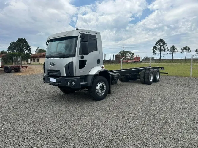 Ford Cargo 2629 6x4 ano 2013 no chassi documento munck e florestal - filé n 2831 3131 3344
