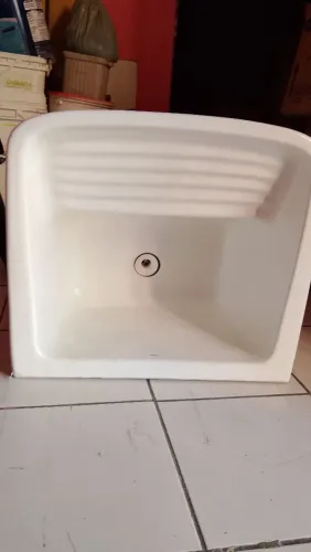 Vendo cuba porcelanato em ótimo estado 