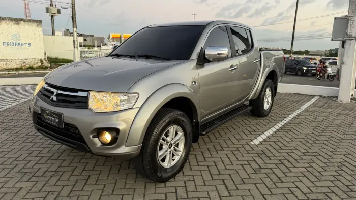 Mitsubishi L200 Triton HPE 3.2 CD TB Int.diesel AUT 2014