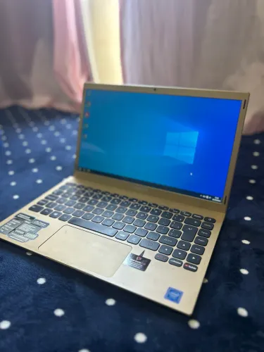 Vende-se notebook positivo